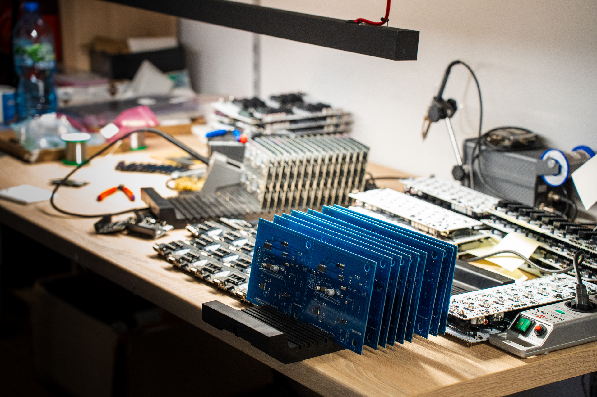 Płytki PCB na stanowisku serwisowym Generix